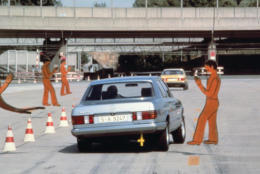  Mercedes-Benz S-Class 1980 года  (фото 29 из 37)